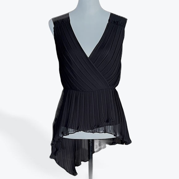 BCBGMAXAZRIA Surplice Neck Pleated Asymmetrical Sleveless Blouse (Black) Small - Picture 1 of 9